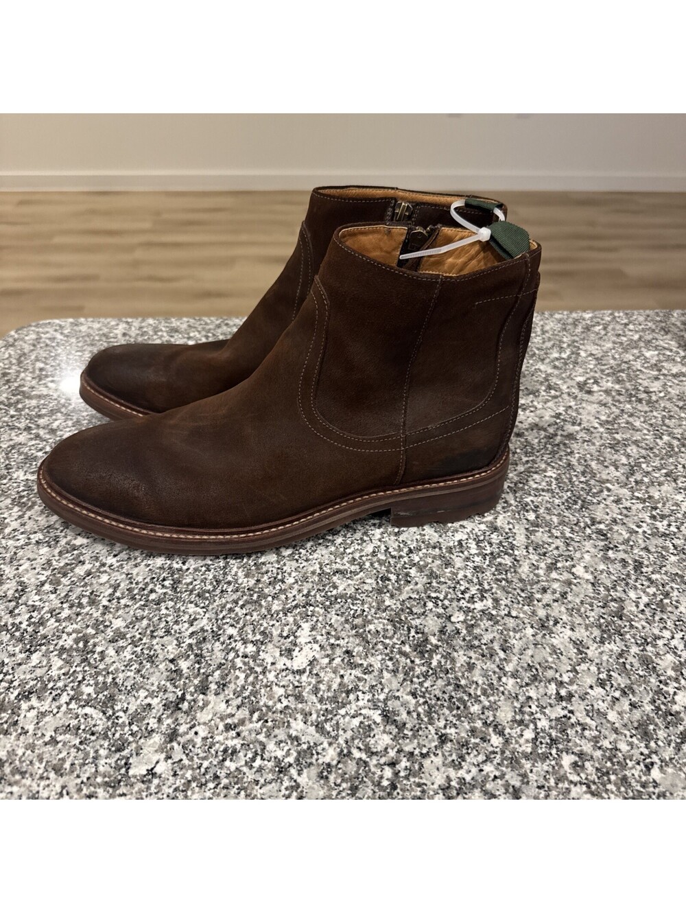 JOHNSTON & MURPHY MSBT50 WELCH MEN SHOE 10.5 M BROWN WAXED SUEDE ZIP BOOT